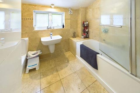 247 Godstone Road, Kenley, CR8 5BP