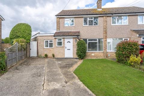 4 bedroom semi-detached house for sale, Ambleside Close, Felpham (Just 0.7 Miles from the Beach)