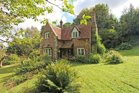 3 bedroom cottage for sale, Town Hill, Lamberhurst, Tunbridge Wells