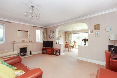 4 bedroom detached house for sale, Dundale Road, Tring