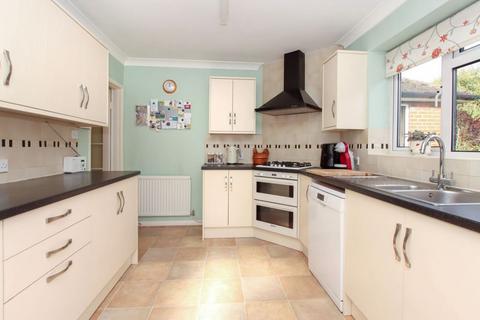 4 bedroom detached house for sale, Dundale Road, Tring