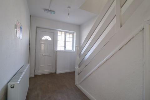 3 bedroom terraced house to rent, St. Christophers Close, Canvey Island