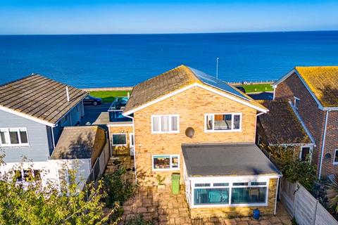 3 bedroom detached house for sale, The Leas, Minster On Sea.