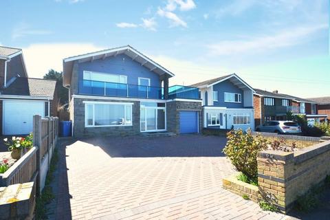 3 bedroom detached house for sale, The Leas, Minster On Sea.