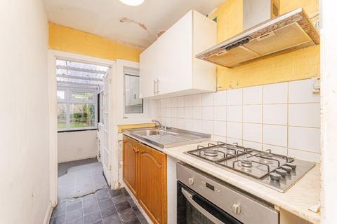 3 bedroom terraced house for sale, Oatlands Road, Enfield