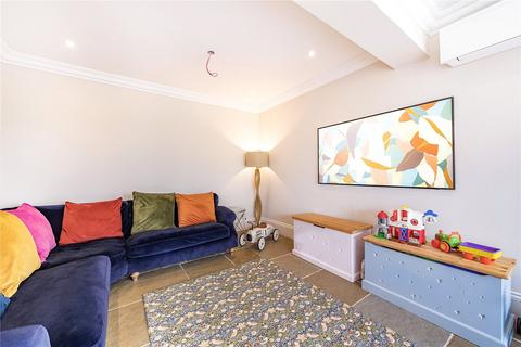Kingsley Cross Road, Hawley, Dartford, DA2 7RS