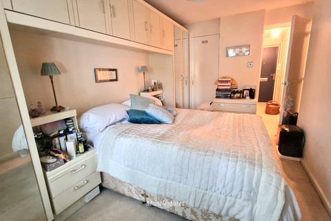 1 bedroom flat for sale, Leicester Road, New Barnet EN5