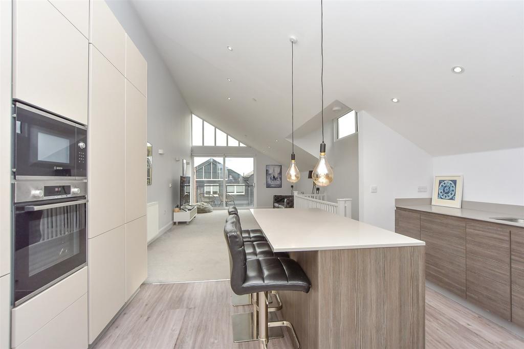 Kitchen/Breakfast Area