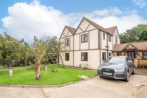 4 bedroom detached house for sale, Eastern Way, Bedfordshire LU7