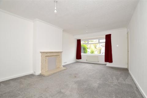 2 bedroom bungalow for sale, Moor Grove, Pudsey, West Yorkshire