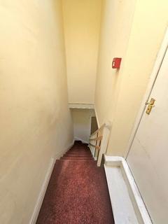 2 bedroom flat to rent, Stockport Road, Levenshulme, Manchester, M19