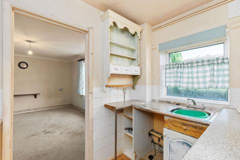 1 bedroom ground floor flat for sale, Windmill Avenue, Hassocks, West Sussex, BN6 8LJ