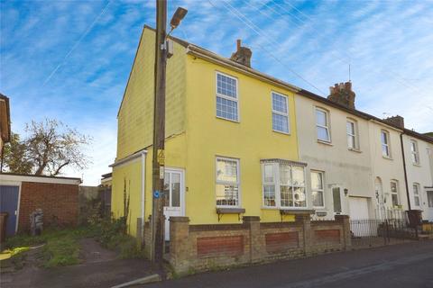 3 bedroom end of terrace house for sale, Avondale Place, Lower Stoke ME3