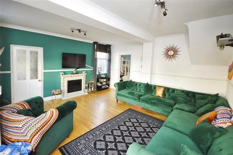 7 Avondale Place, Lower Stoke, Rochester, ME3 9RH