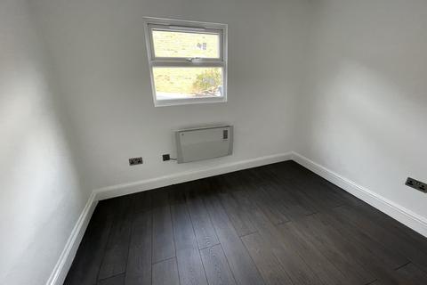 1 bedroom flat to rent, High Road