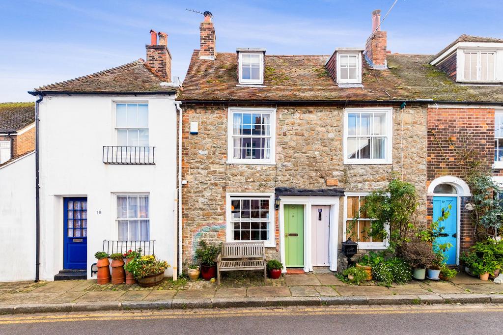 The Bayle, Folkestone, CT20 2 bed cottage for sale £275,000