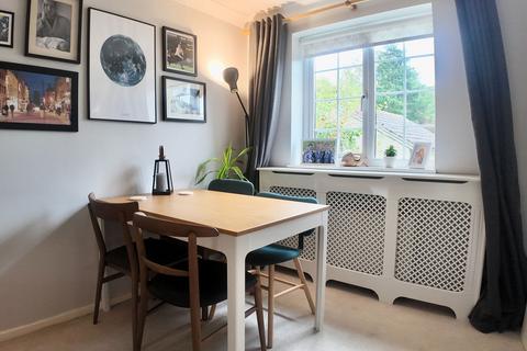 17 Fettiplace Close, Appleton, Abingdon, OX13 5LQ