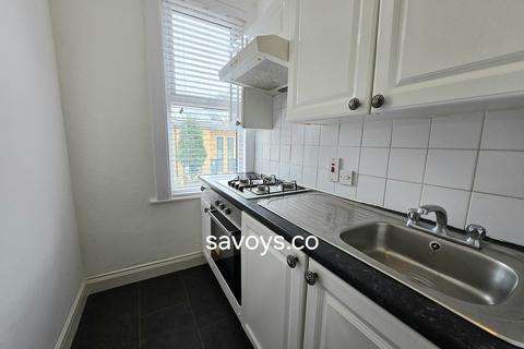 2 bedroom flat to rent, Litchfield Gardens, Willesden Green, NW10