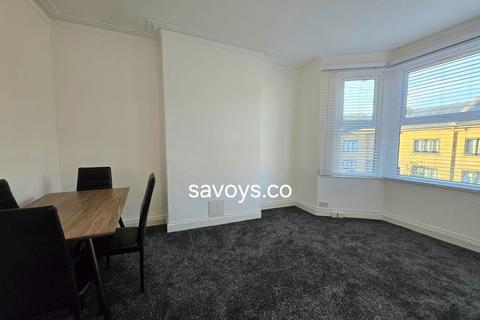 2 bedroom flat to rent, Litchfield Gardens, Willesden Green, NW10