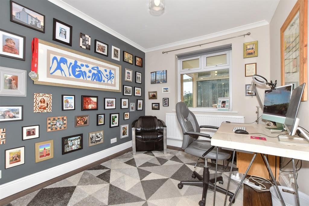 Study/Bedroom 5