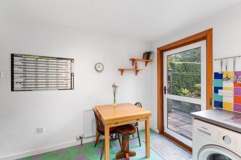 47 Barntongate Drive, Edinburgh, EH4 8BX