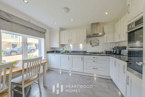 4 bedroom semi-detached house for sale, Harrier End, St Albans, Hertfordshire, AL4 0LD