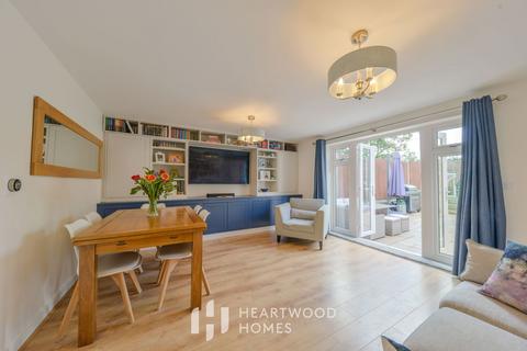 24 Harrier End, St Albans, AL4 0LD
