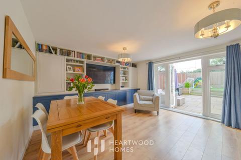 24 Harrier End, St Albans, AL4 0LD