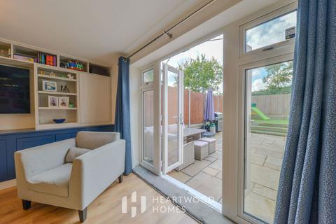 24 Harrier End, St Albans, AL4 0LD