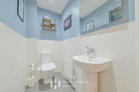 24 Harrier End, St Albans, AL4 0LD