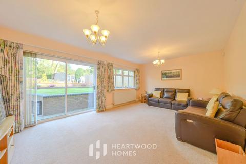 86 Batchwood Drive, St Albans, AL3 5SA