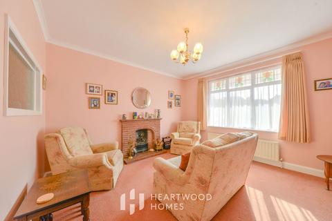 86 Batchwood Drive, St Albans, AL3 5SA