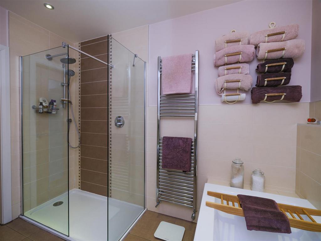 Master ensuite