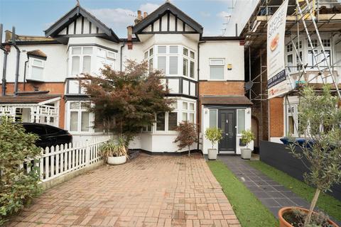 4 bedroom end of terrace house for sale, Loveday Road, Northfields