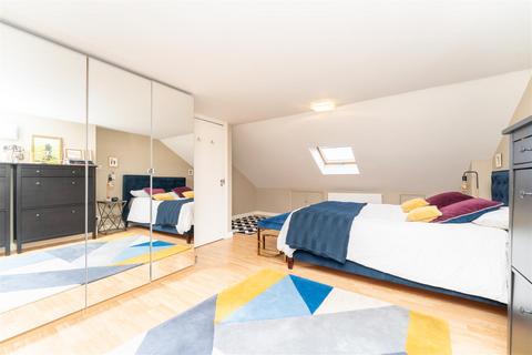 89 Loveday Road, London, W13 9JU