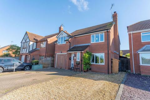 4 bedroom detached house for sale, Lawrence Close, Leicester LE4