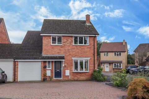 4 bedroom link detached house for sale, Danes Close, Chippenham SN15