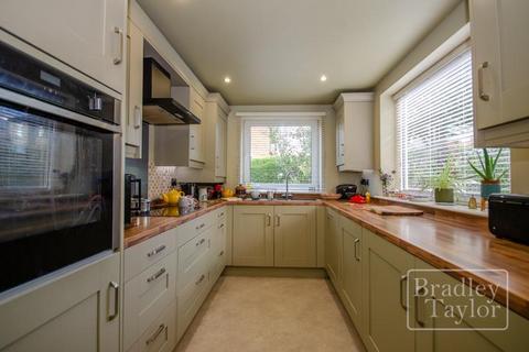 3 bedroom detached house for sale, Pope Lane, Preston PR1