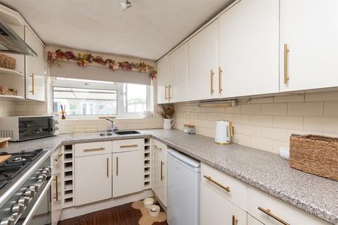 4 bedroom semi-detached house for sale, Castle Street, Swanscombe, Kent