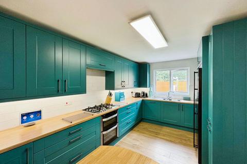 31 The Meadows, Skewen, Neath, SA10 6SJ