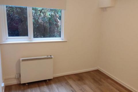 2 bedroom apartment to rent, Briary Road, Bristol BS20