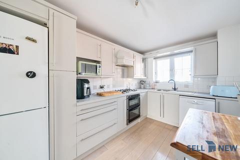 2 Gregory Close, Meppershall, Shefford, SG17 5GA