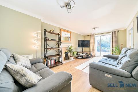 2 Gregory Close, Meppershall, Shefford, SG17 5GA