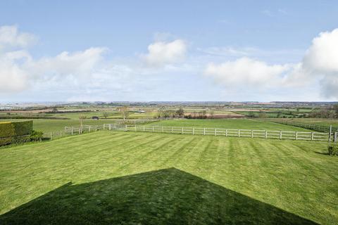 4 bedroom detached house to rent, Chesterton Road, Harbury, Warwickshire CV33 9NJ