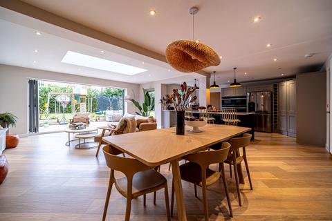 4 Wayside Drive, Sutton Coldfield, B75 5GB