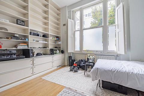 Studio for sale, Arundel Gardens, Ladbroke Grove, London, W11