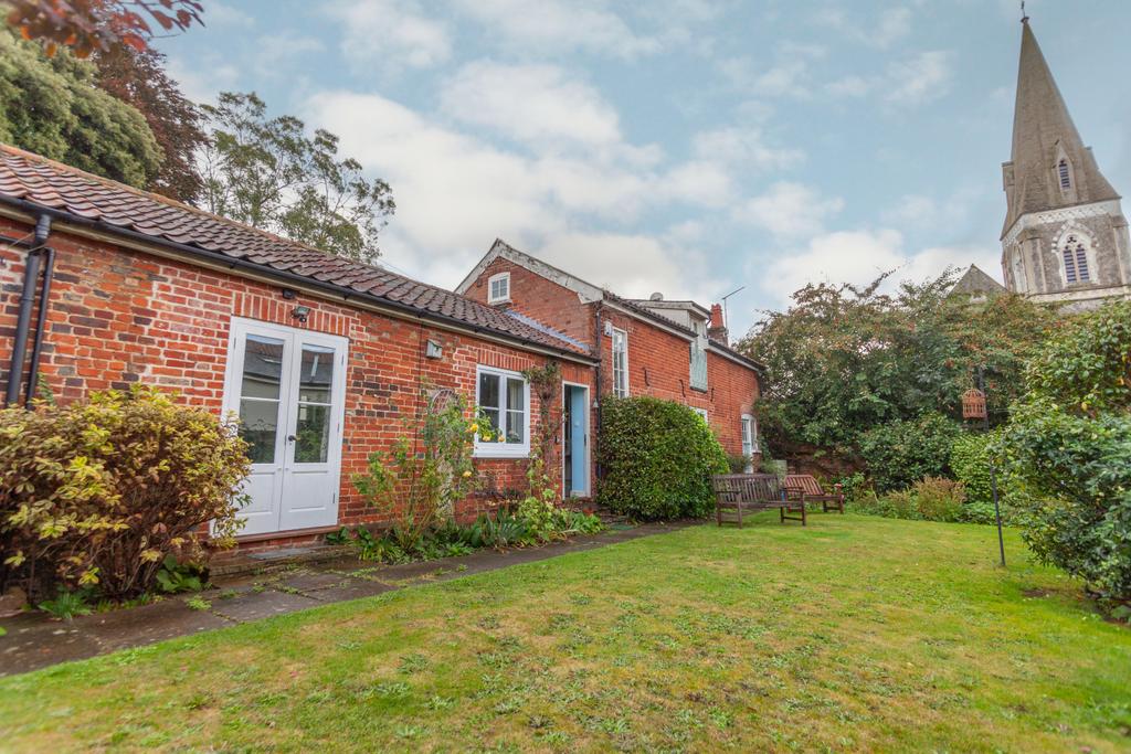 A spacious detached cottage in Melton