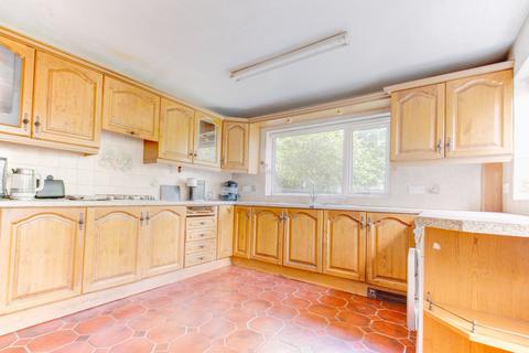 3 bedroom detached house for sale, Haslucks Green Road, Solihull B90