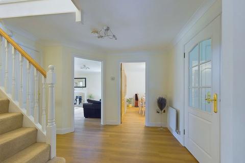 5 bedroom detached house for sale, Swandean Close, Worthing BN13