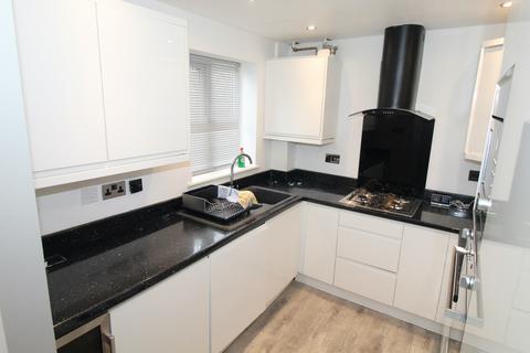 3 bedroom detached house to rent, Rochdale OL12